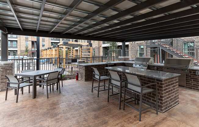 BBQ and picnic area at Alta 3Eighty Apartments in Aubrey, TX