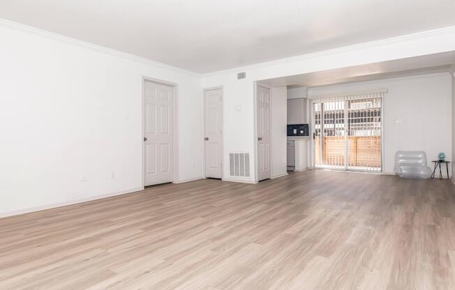 3 beds, 2 baths, 1,332 sqft, $1,861