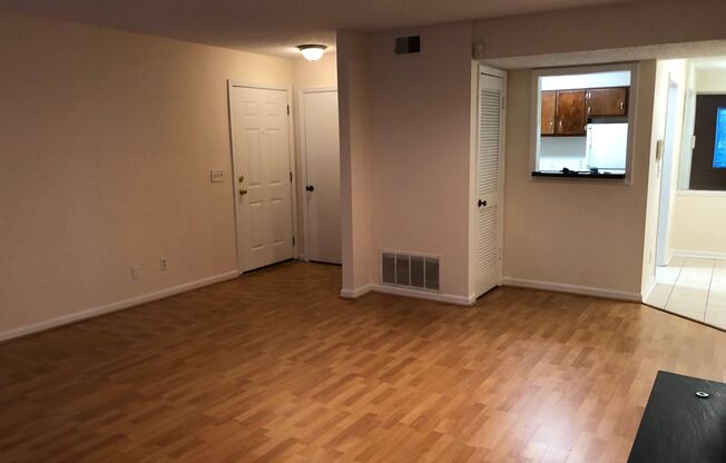 Ground Floor Condo Near Emory, CDC & Decatur