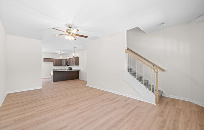 2 Bedroom Condo For Rent Near Riverside Drive!