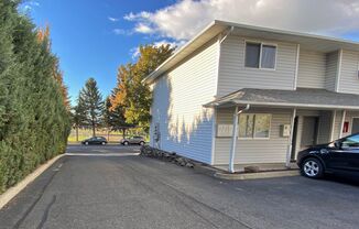 Hummingbird Court