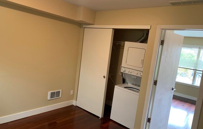 1 bed, 1 bath, 550 sqft, $1,595, Unit 203