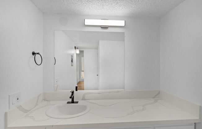 1 bed, 1 bath, 660 sqft, $1,575, Unit 136