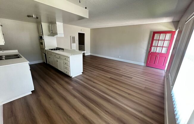 Spacious 1 Bedroom/1 Bathroom Apartment - $500 Off Move In + Reimbursed Application Fee