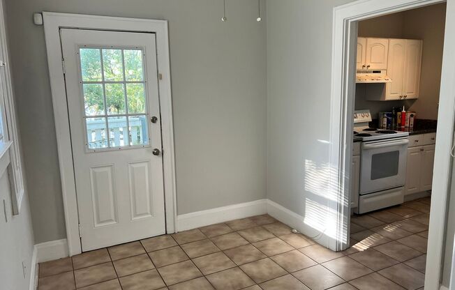 606 W. Azeele St