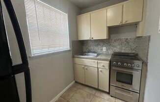 Cozy 1-Bedroom Apartments in a Charming 10-Unit Complex