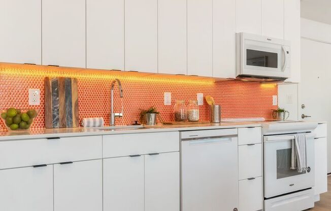 1 bed, 1 bath, 590 sqft, $1,395, Unit N-403