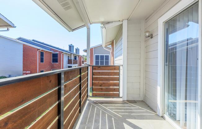 2 beds, 2 baths, 874 sqft, $1,449