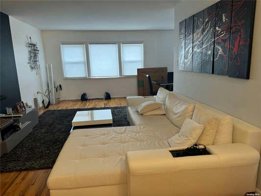 3 beds, 2 baths, 1,300 sqft, $2,900, Unit # FLOOR