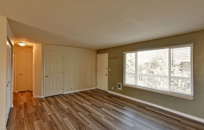 2 beds, 1 bath, $1,750