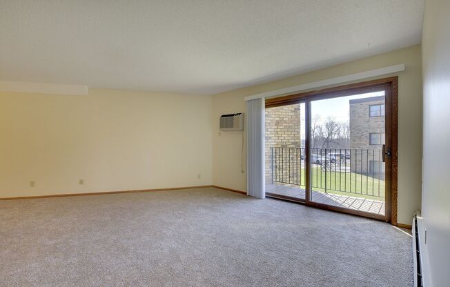 2 beds, 1 bath, 726 sqft, $1,295, Unit 799-205