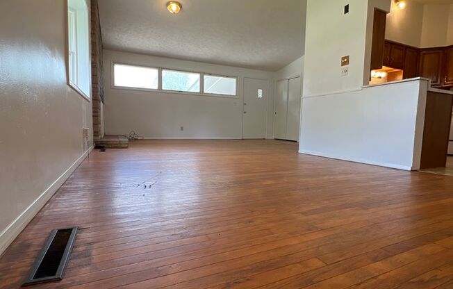 3 beds, 1 bath, $1,950