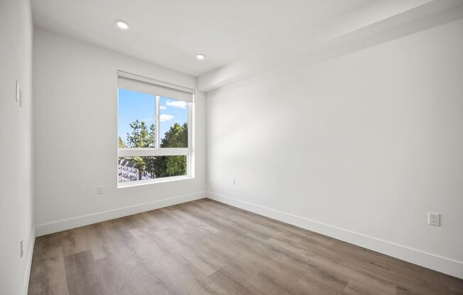 3 beds, 3 baths, 938 sqft, $3,150, Unit 603