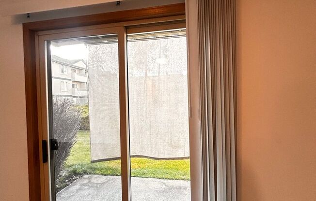 2 beds, 1 bath, 902 sqft, $1,150, Unit W - 017