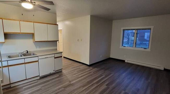 3 beds, 1 bath, 1,200 sqft, $1,710