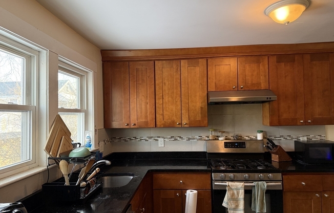 6 8 CENACLE RD