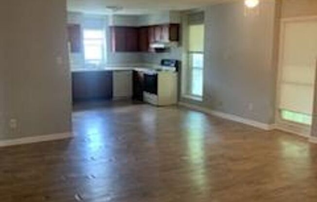 Spacious Two Bedroom Apartment near Oceana