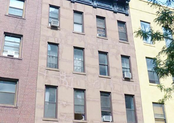 419 W 44 ST