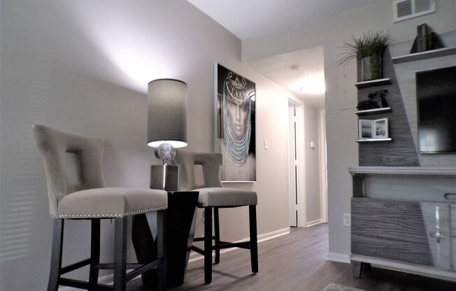 2 beds, 1 bath, 970 sqft, $1,192, Unit 126201