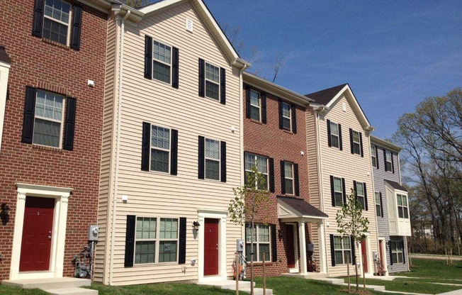 The Pointe at Manorgreen Townhomes