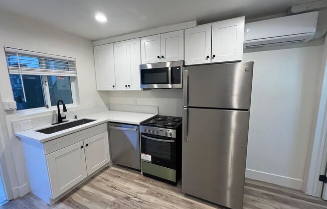 4084-4090 Kansas Street