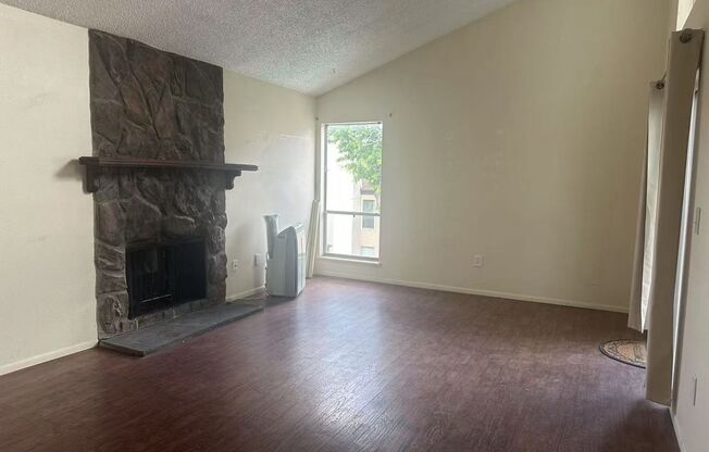 Aurora condo for rent