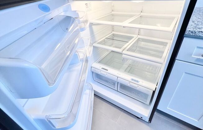 2 beds, 1 bath, $1,515, Unit 451 Frizzell Avenue Unit D R