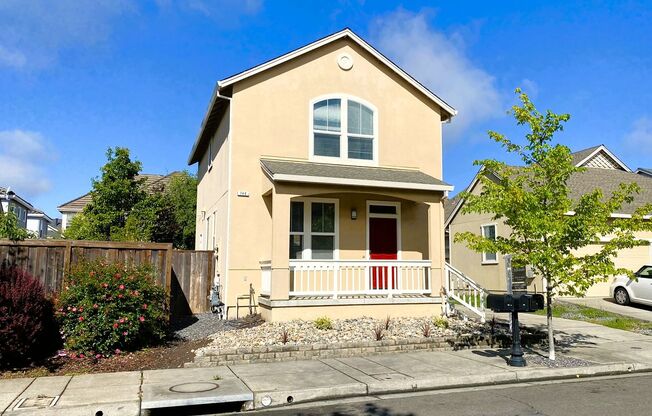 749 Fresno Ave., Santa Rosa, Ca. - 3 bed/2.5 Bath Single Family Home