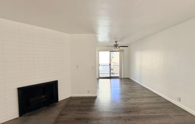 1 bed, 1 bath, 800 sqft, $2,200, Unit 206
