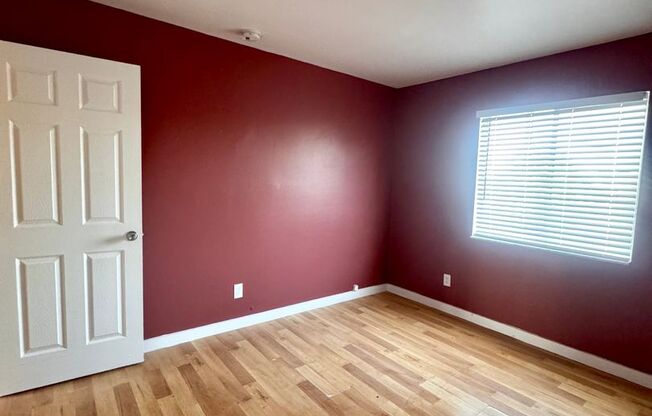 3 beds, 2 baths, 1,205 sqft, $2,075, Unit 122