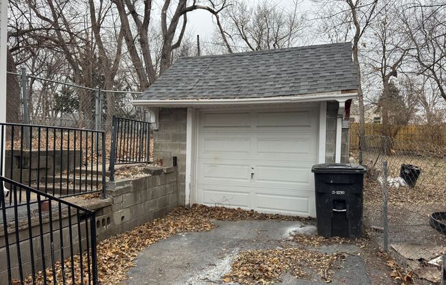 3 beds, 2 baths, $1,700