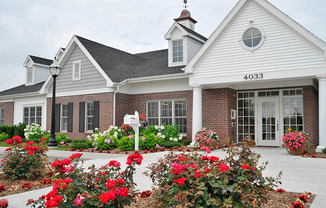 Leasing Office and Clubhouse at Towne Lakes Apartments, Wisconsin