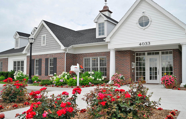 Leasing Office and Clubhouse at Towne Lakes Apartments, Wisconsin