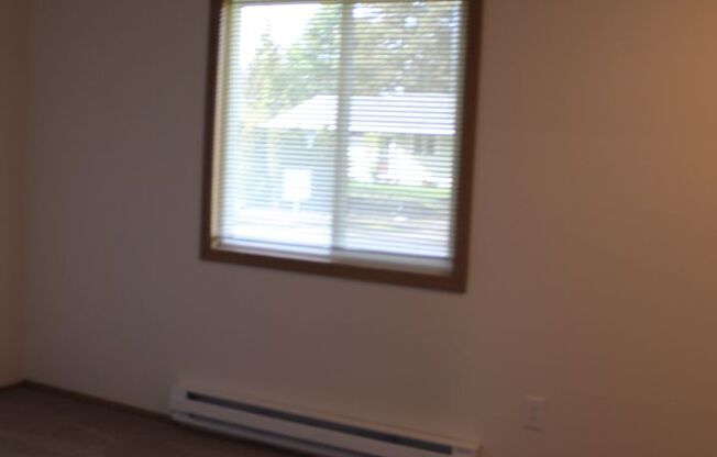 3 bedroom 1 bath home in Hillsboro near Max line