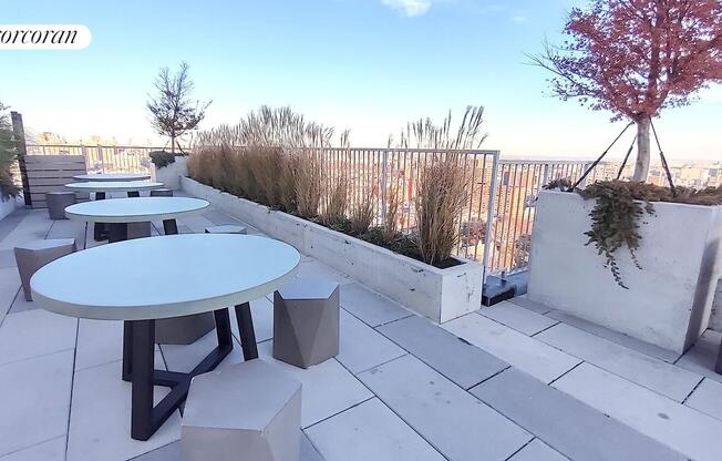 2 beds, 2 baths, $5,175, Unit 14J