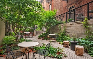 466 AMSTERDAM AVE