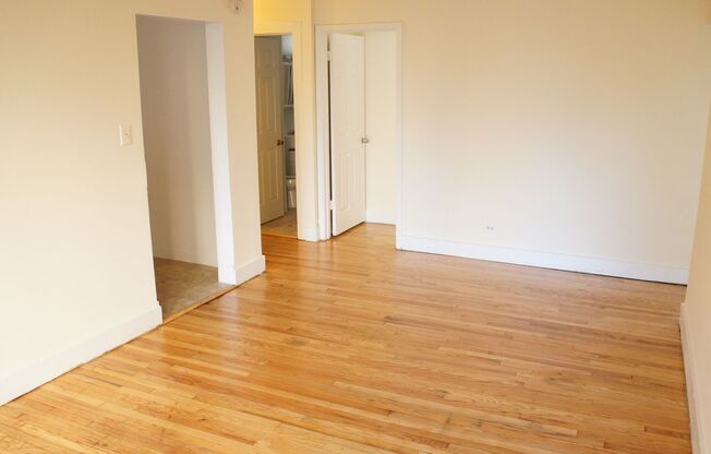 2 beds, 1 bath, 850 sqft, $1,695, Unit 1534-2H