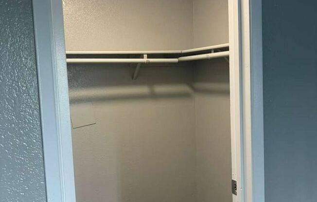2 beds, 1 bath, 850 sqft, $1,575, Unit 1107 L6