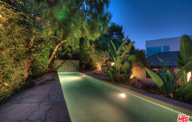 1600 BENEDICT CYN DR
