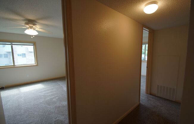 2 beds, 2 baths, 1,050 sqft, $1,724, Unit 206