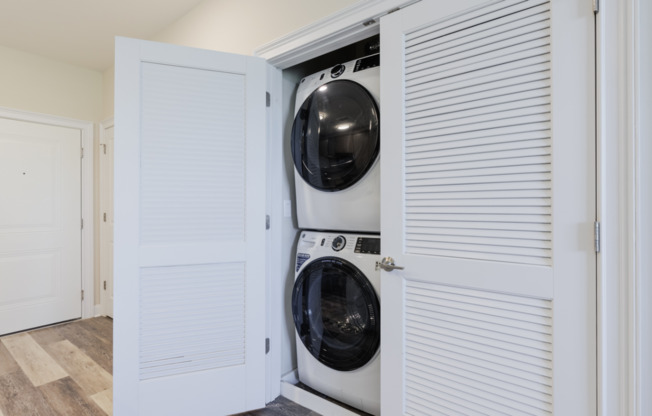 1 bed, 1 bath, 780 sqft, $2,800, Unit 1102