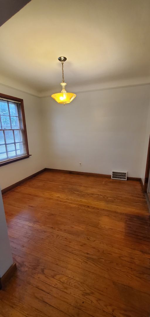 2 Bedroom-1 Bath-$1100/month