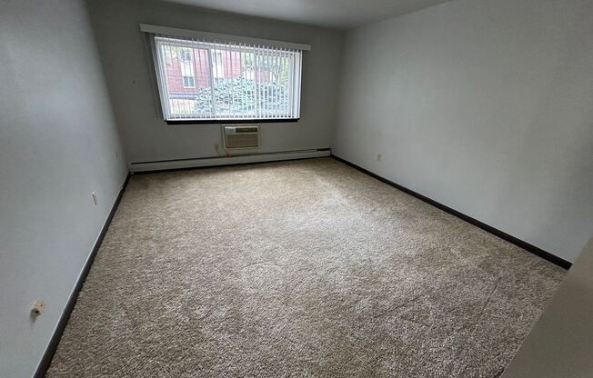 1 bed, 1 bath, $995, Unit 141