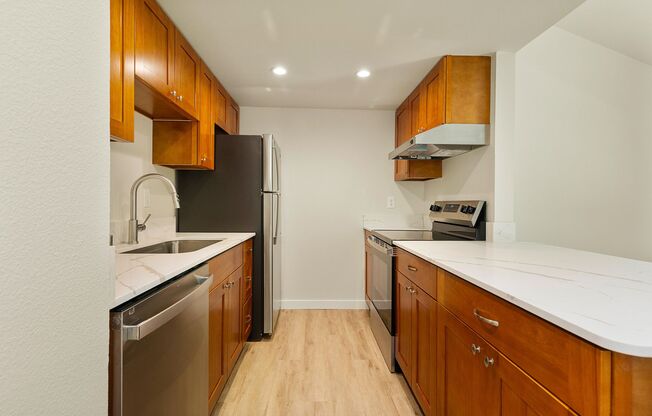 1 bed, 1 bath, 570 sqft, $2,350, Unit 42