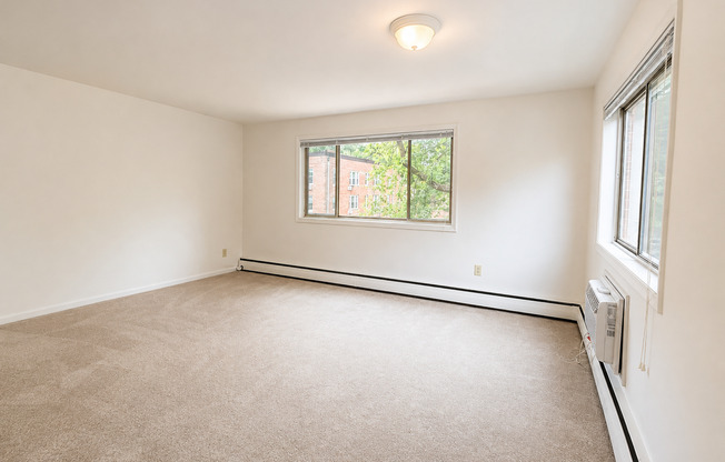 1 bed, 1 bath, 615 sqft, $1,695, Unit 205
