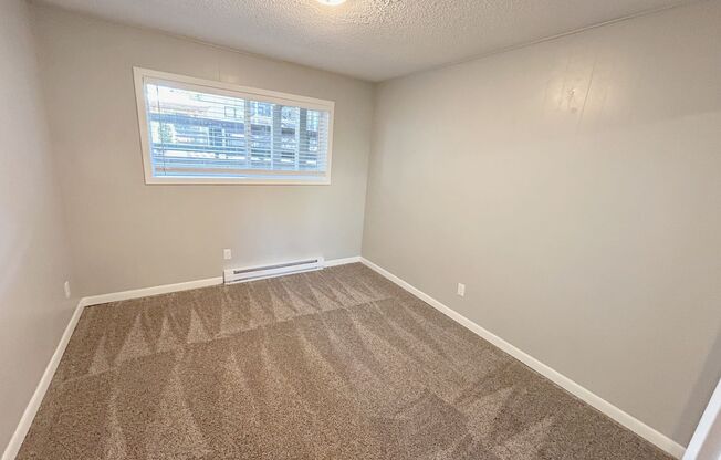 2 beds, 1 bath, 700 sqft, $1,795, Unit A17