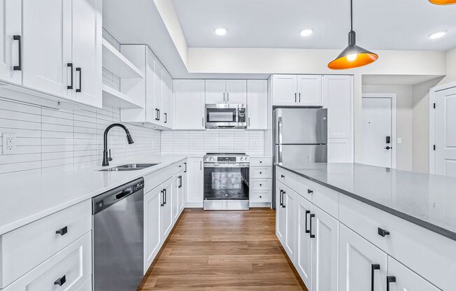 3 beds, 2 baths, 1,275 sqft, $1,999, Unit 1-206