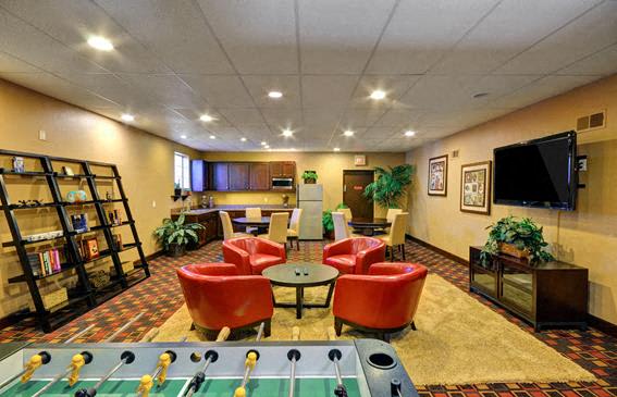 Clubhouse at Shadowridge Woodbend Apartments in Vista, CA