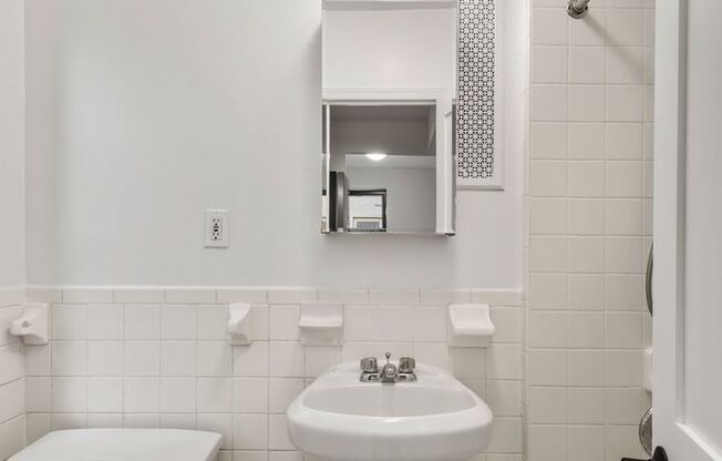 Studio, 1 bath, $2,995, Unit 18