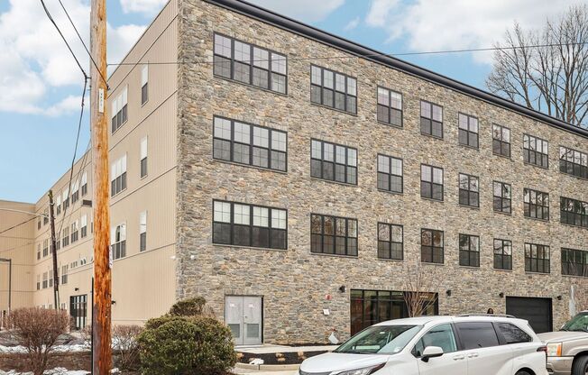 3 beds, 2 baths, 1,250 sqft, $3,667, Unit 110